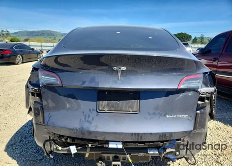 2022 Tesla Model Y from USA, damaged, VIN 7SAYGDEE8NF451375